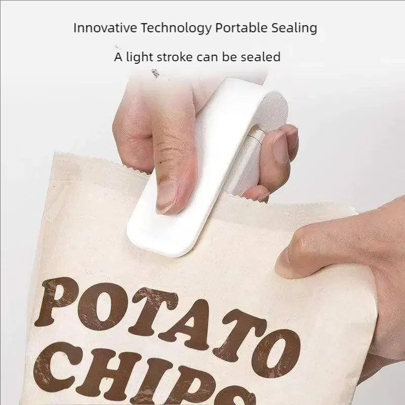 Small portable snack sealing machine, mini household, hand-pressed plastic bag, food preservation portable