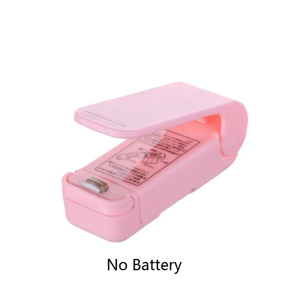 Small portable snack sealing machine, mini household, hand-pressed plastic bag, food preservation portable