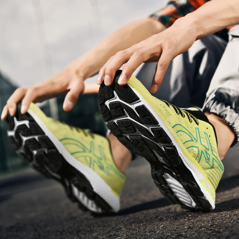Lightweight Men Sneakers Mesh Breathable Casual Shoes Men Sports Tenis Shoes Male Fashion Running Shoes Luxury Trainer